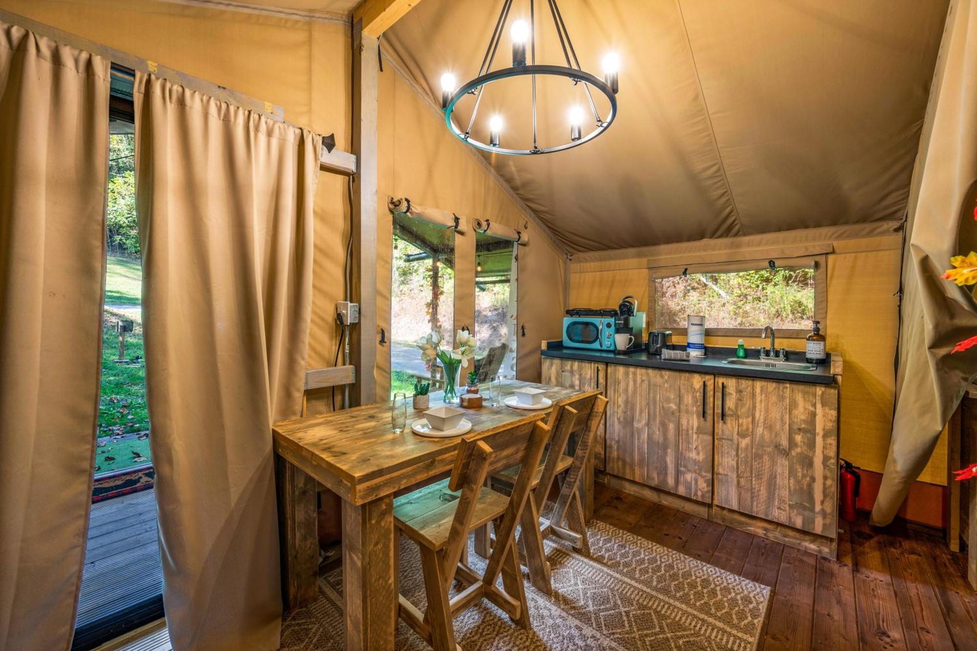 Hotel Firefly Season Glamping Sevierville Exteriér fotografie